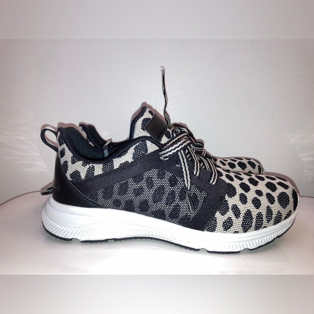 Avia Leopard Print Sneakers size 7.5 NWOT